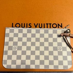 Louis Vuitton Neverfull MM Pochette Damier Pouch